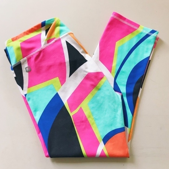 Fabletics Winn Printed PowerHold Popsicle Capri Leggings Size S - Picture 3 of 6